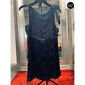 Black séquense dress